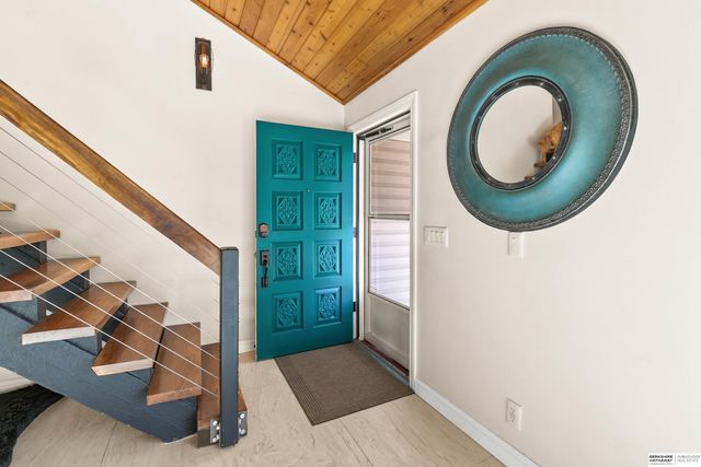 47 Ginger Woods Road, Valley, NE 68064