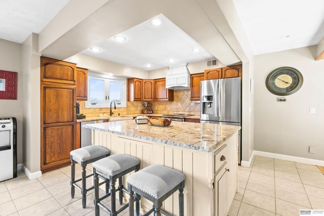 47 Ginger Woods Road, Valley, NE 68064