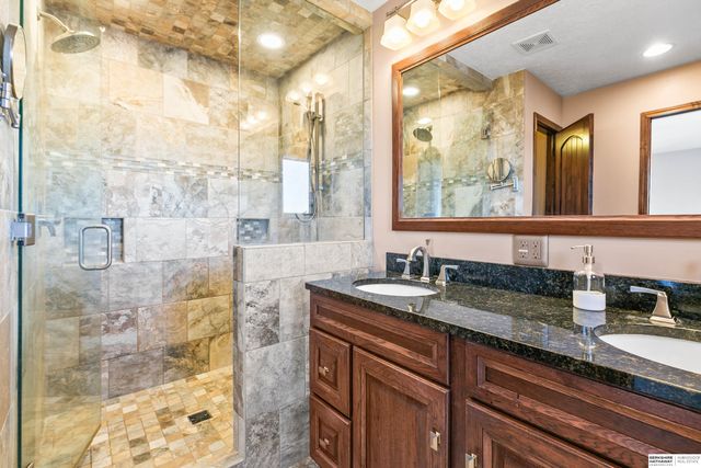 47 Ginger Woods Road, Valley, NE 68064