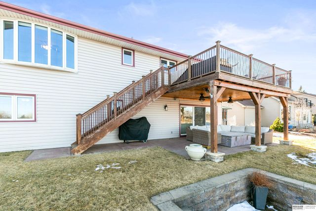 47 Ginger Woods Road, Valley, NE 68064