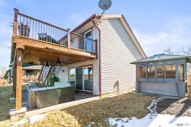 47 Ginger Woods Road, Valley, NE 68064