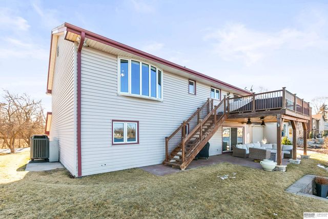 47 Ginger Woods Road, Valley, NE 68064