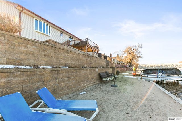 47 Ginger Woods Road, Valley, NE 68064