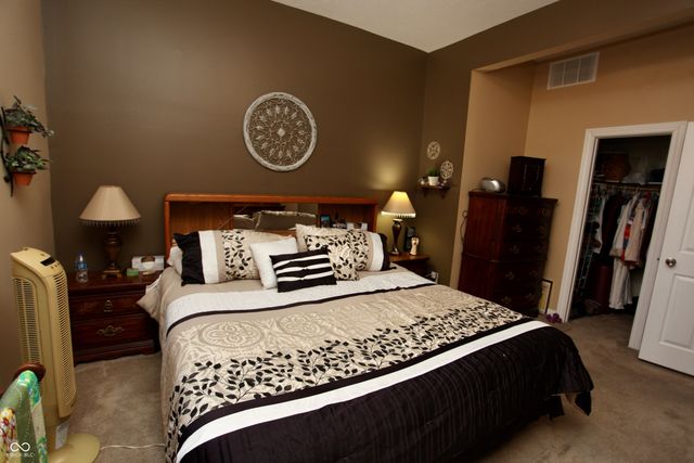 54 W High Street, Mooresville, IN 46158