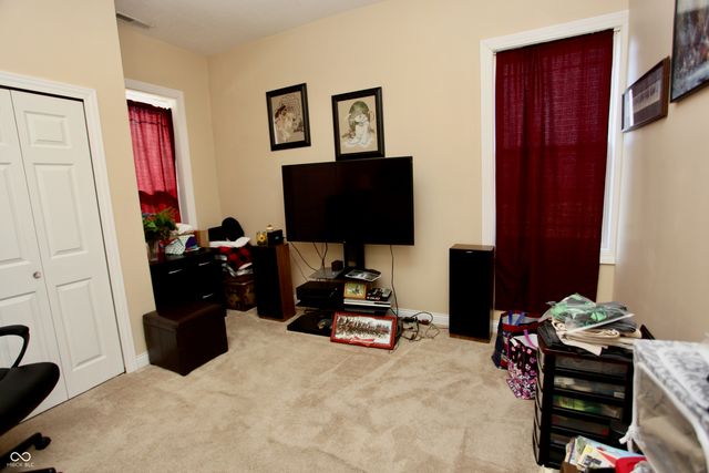 54 W High Street, Mooresville, IN 46158