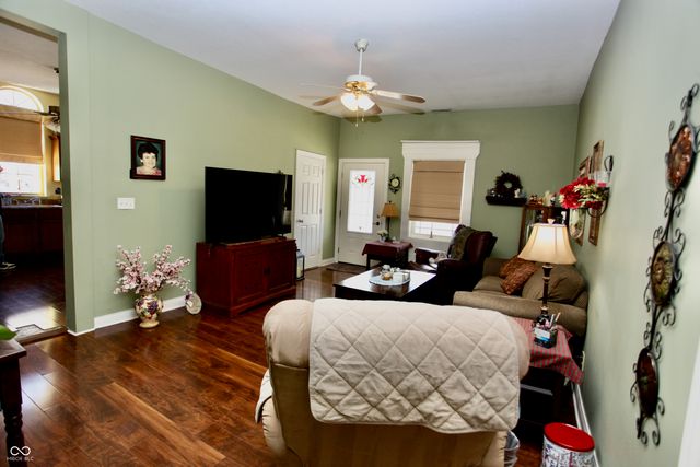 54 W High Street, Mooresville, IN 46158