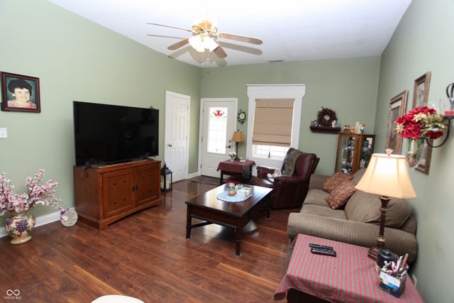 54 W High Street, Mooresville, IN 46158