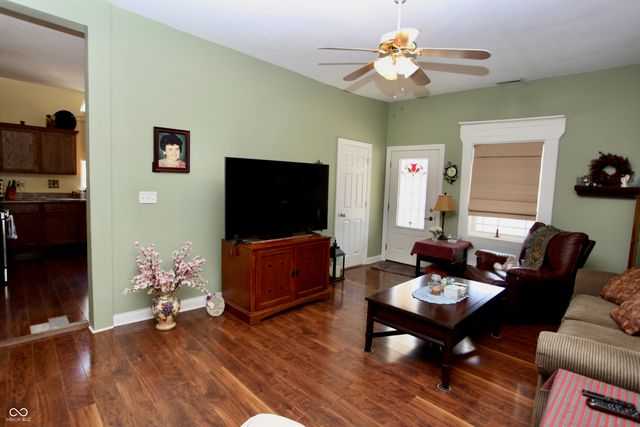 54 W High Street, Mooresville, IN 46158