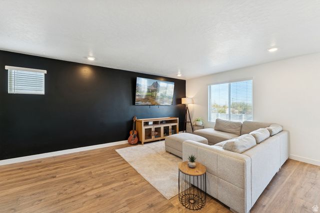 42 N WAYNE WAY, Grantsville, UT 84029