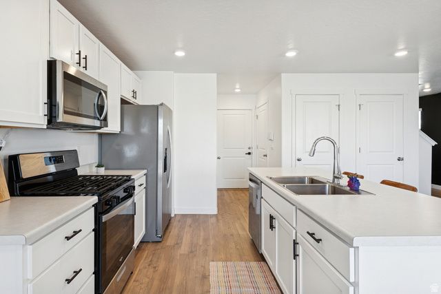 42 N WAYNE WAY, Grantsville, UT 84029