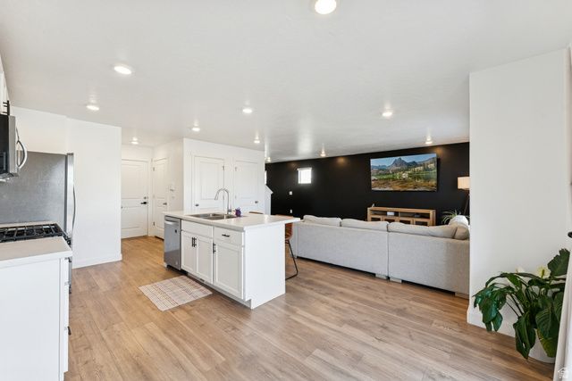 42 N WAYNE WAY, Grantsville, UT 84029