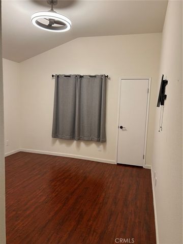 17729 Superior 55, Northridge, CA 91325