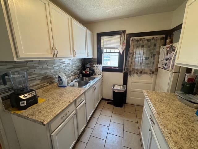 615 S Broadview Ave, Wichita, KS 67218