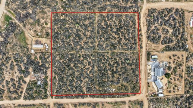 7870 Woodcliff, Phelan, CA 92371