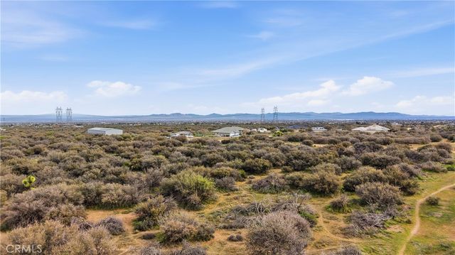 7870 Woodcliff, Phelan, CA 92371