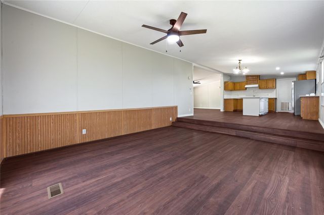 9623 Meadowvine Drive, Houston, TX 77044