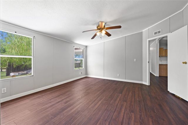 9623 Meadowvine Drive, Houston, TX 77044