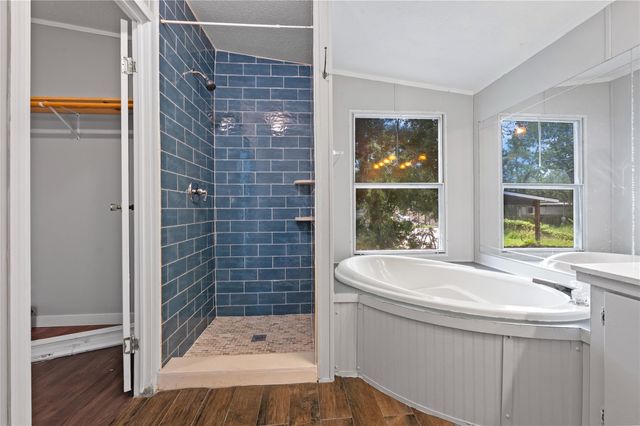9623 Meadowvine Drive, Houston, TX 77044