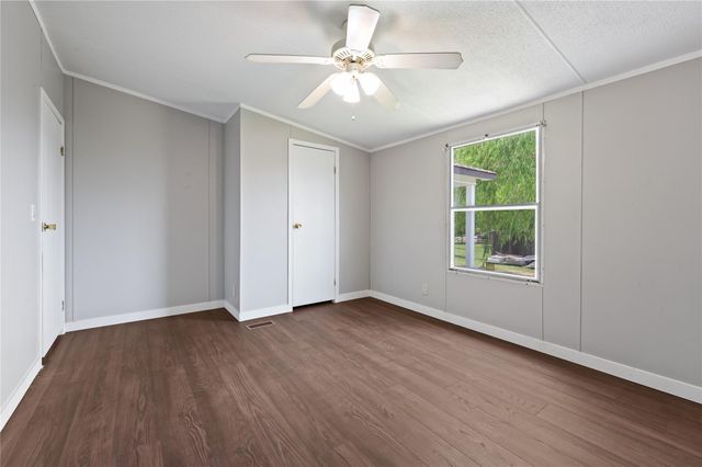 9623 Meadowvine Drive, Houston, TX 77044