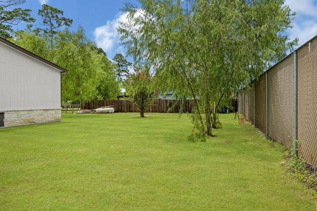 9623 Meadowvine Drive, Houston, TX 77044