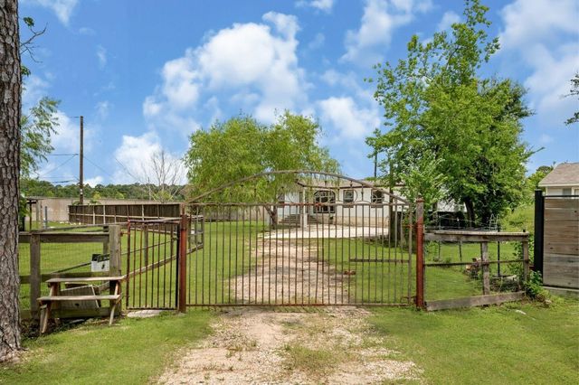 9623 Meadowvine Drive, Houston, TX 77044