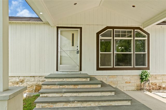 9623 Meadowvine Drive, Houston, TX 77044