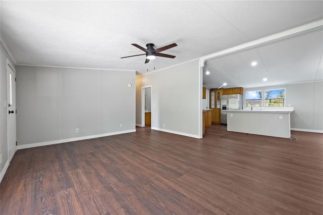 9623 Meadowvine Drive, Houston, TX 77044