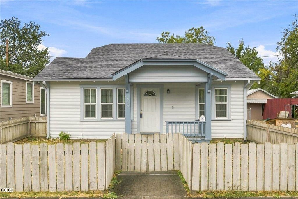 612 S Ivy Street, Medford, OR 97501