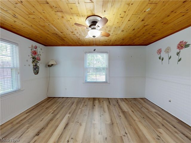 1049 Renfield Road, Cleveland Heights, OH 44121