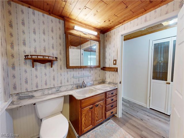 1049 Renfield Road, Cleveland Heights, OH 44121