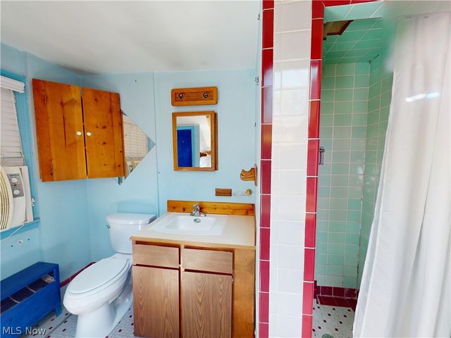1049 Renfield Road, Cleveland Heights, OH 44121