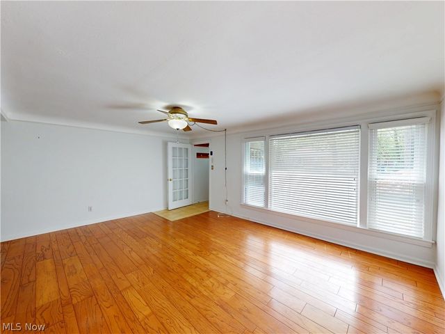 1049 Renfield Road, Cleveland Heights, OH 44121