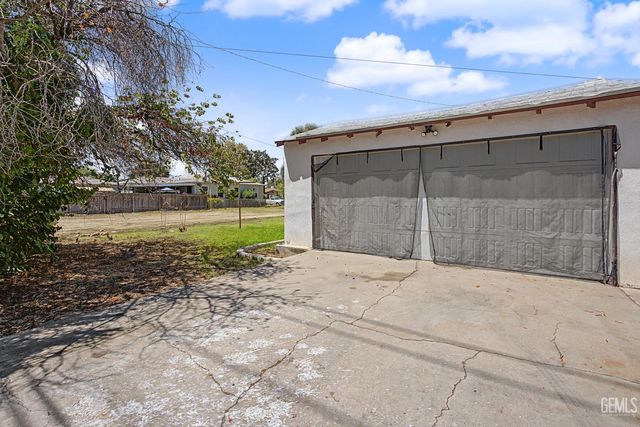 308 Cypress Street, Bakersfield, CA 93304
