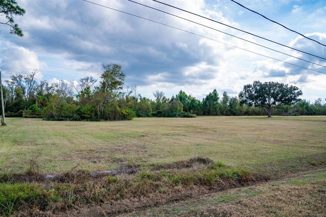 415 Central Lafourche Drive, Raceland, LA 70394