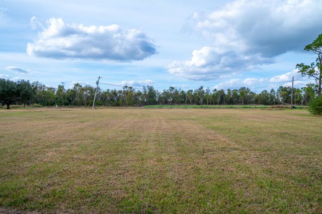 415 Central Lafourche Drive, Raceland, LA 70394