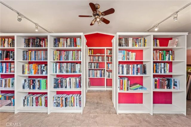 9925 Redwood, Hesperia, CA 92345