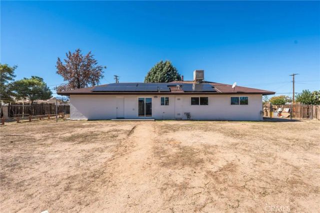9925 Redwood, Hesperia, CA 92345