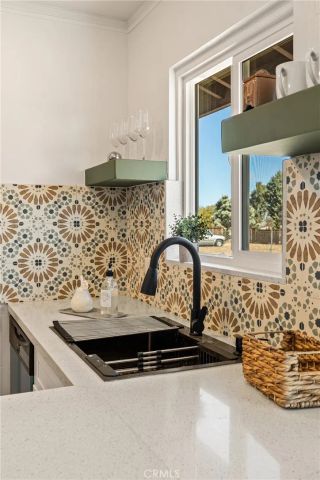 9925 Redwood, Hesperia, CA 92345