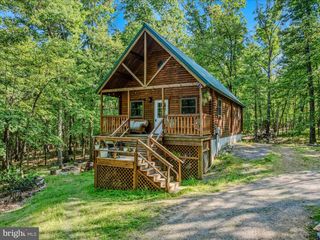 122 HONEY LOCUST LN, Great Cacapon, WV 25422