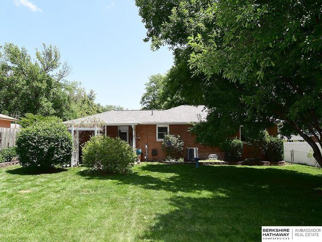 1731 N 63rd Street, Lincoln, NE 68505