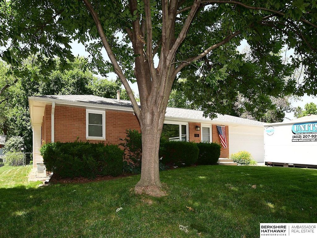 1731 N 63rd Street, Lincoln, NE 68505