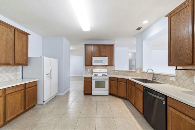 2709 Shallow Falls Court, Pearland, TX 77584