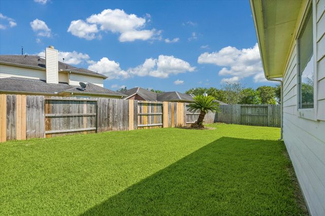 2709 Shallow Falls Court, Pearland, TX 77584