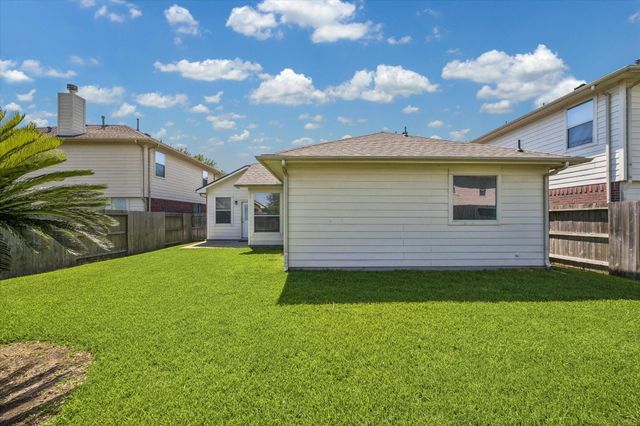 2709 Shallow Falls Court, Pearland, TX 77584