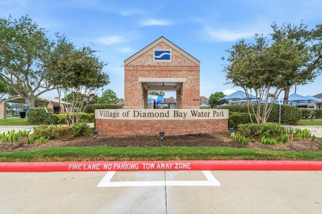 2709 Shallow Falls Court, Pearland, TX 77584
