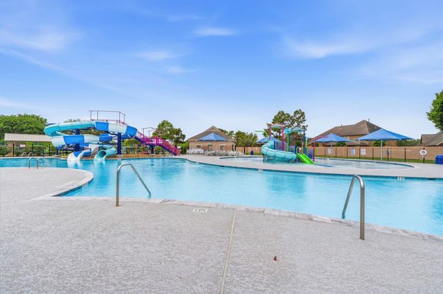 2709 Shallow Falls Court, Pearland, TX 77584