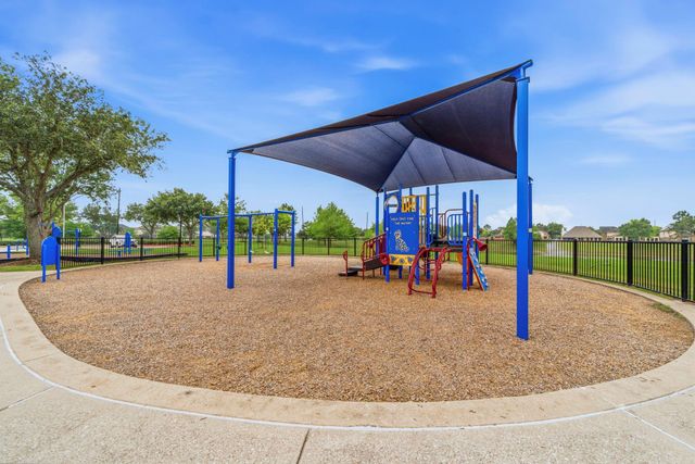 2709 Shallow Falls Court, Pearland, TX 77584