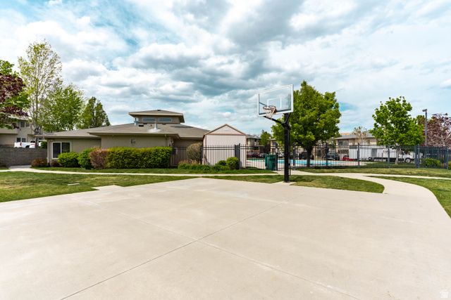 12802 S TIMBER RUN RD, Riverton, UT 84065