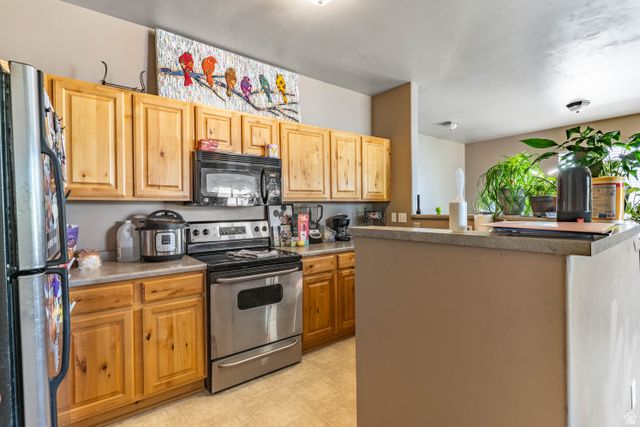 12802 S TIMBER RUN RD, Riverton, UT 84065