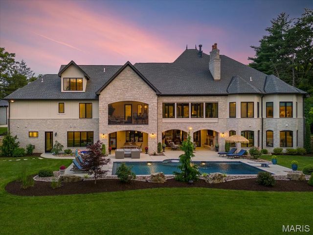 12723 Topping Acres, St Louis, MO 63131